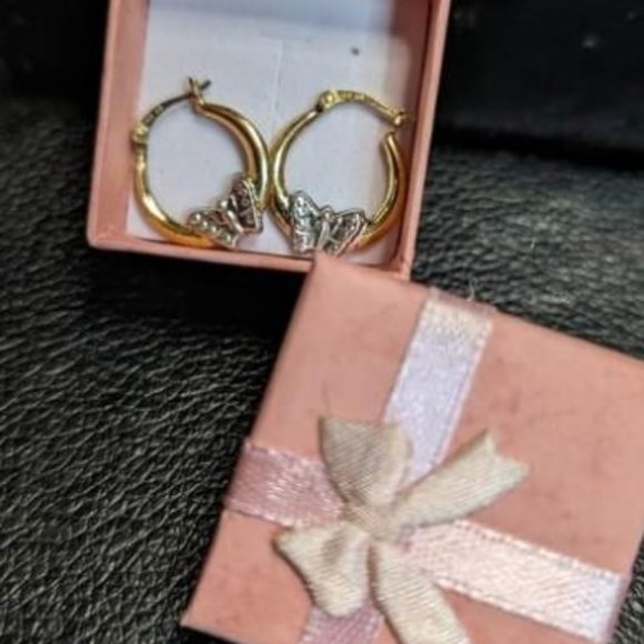 Start her collection now. Cute 925 Butterfly earrings. Ships Free - Picture 3 of 5